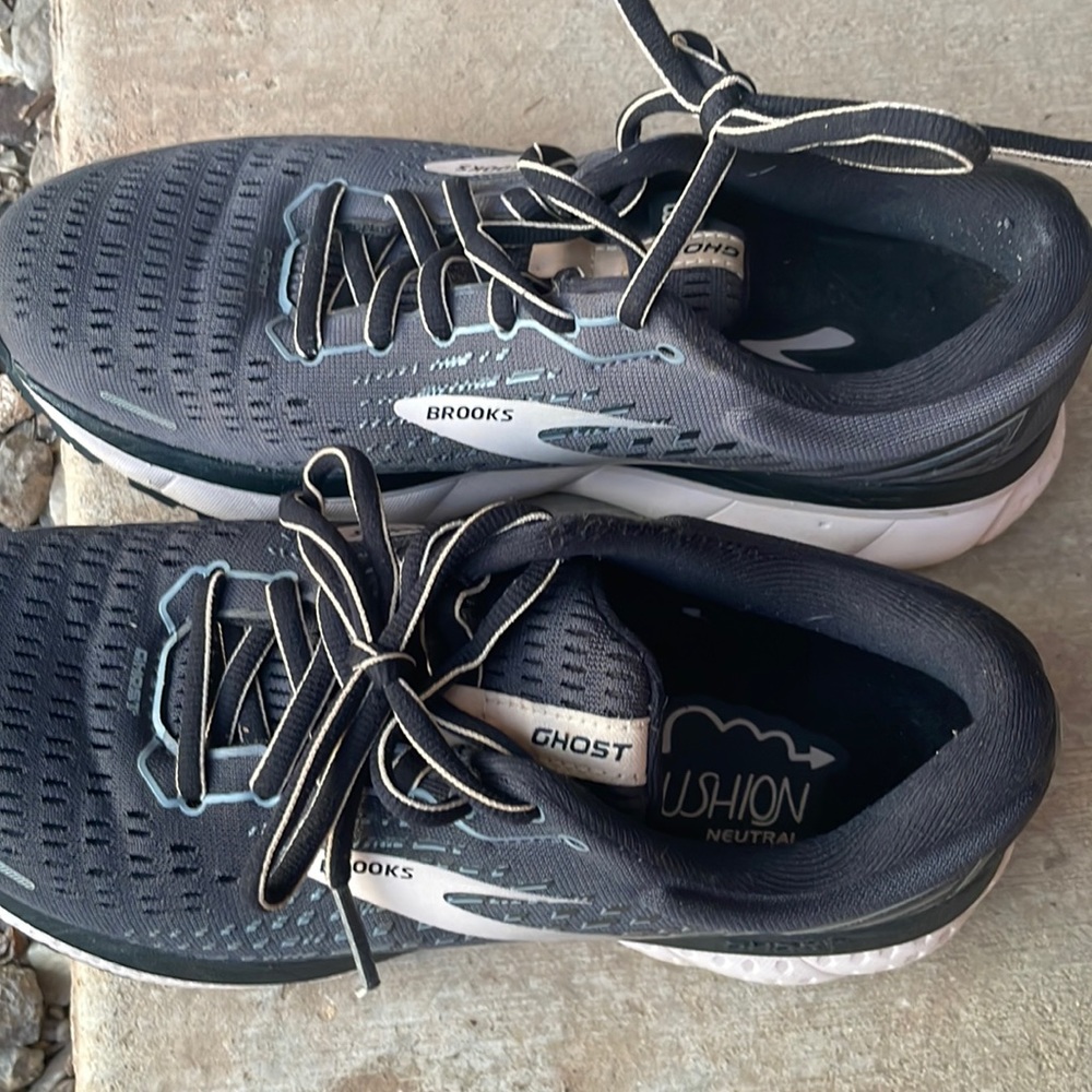 Womens Ghost Brooks Tennis Shoes